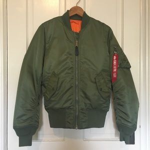 Alpha Industries MA-1 Bomber